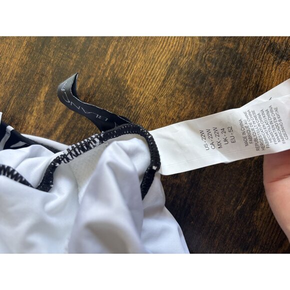 New La Blanca One Piece Swimsuit Size 22W Cut Out One Shoulder Black White - Picture 6 of 6